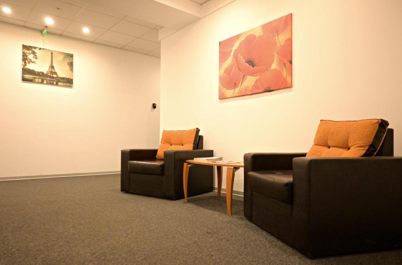 Luana Airport Apartments #5 오토페니 외부 사진